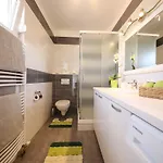 Mirakul Apartamento Zadar