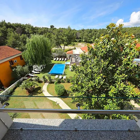 Mirakul アパート ザダル