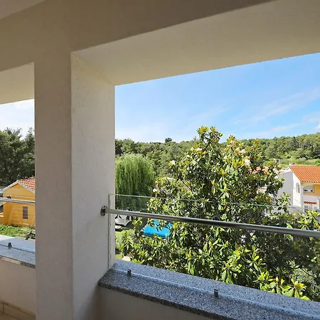 Apartment Mirakul