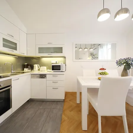 Apartment Mirakul *