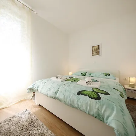 Apartment Mirakul