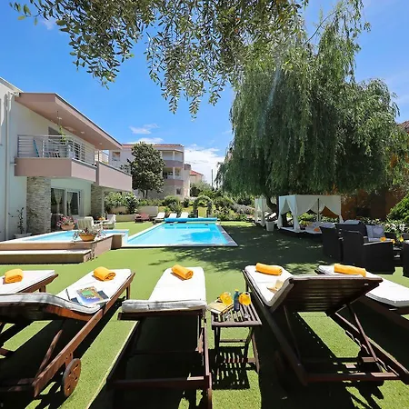 Mirakul アパート ザダル