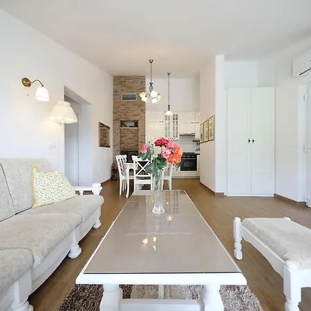 Apartment Mirakul Zadar